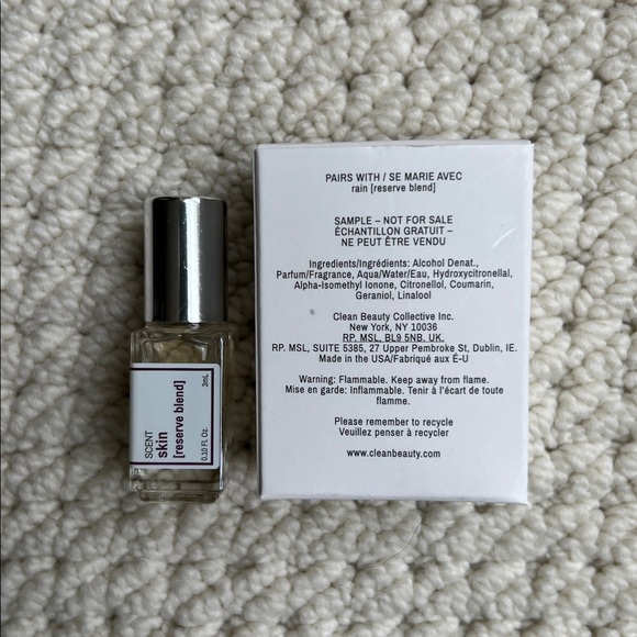NWB Clean Reserve “Skin” small travel size rollerball perfume. .10 Fl Oz, 3ml - Picture 4 of 4